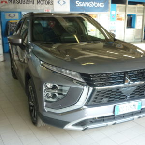 MITSUBISHI ECLIPSE CROSS HYBRID PLUG IN