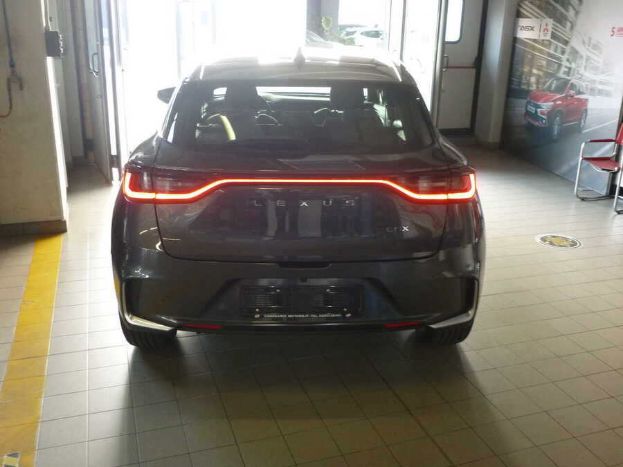 LEXUS LBX (3) (1)