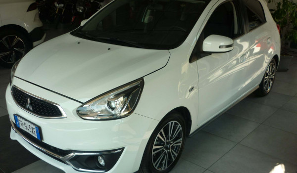 MITSUBISHI SPACE STAR 1.2 INSTYLE CAMBIO AUTOMATICO