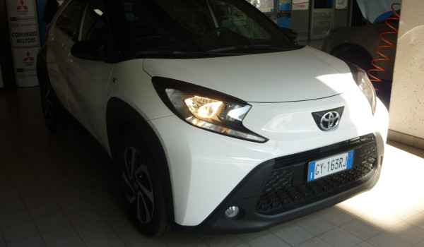 TOYOTA AYGO X CAMBIO AUTOMATICO TREND